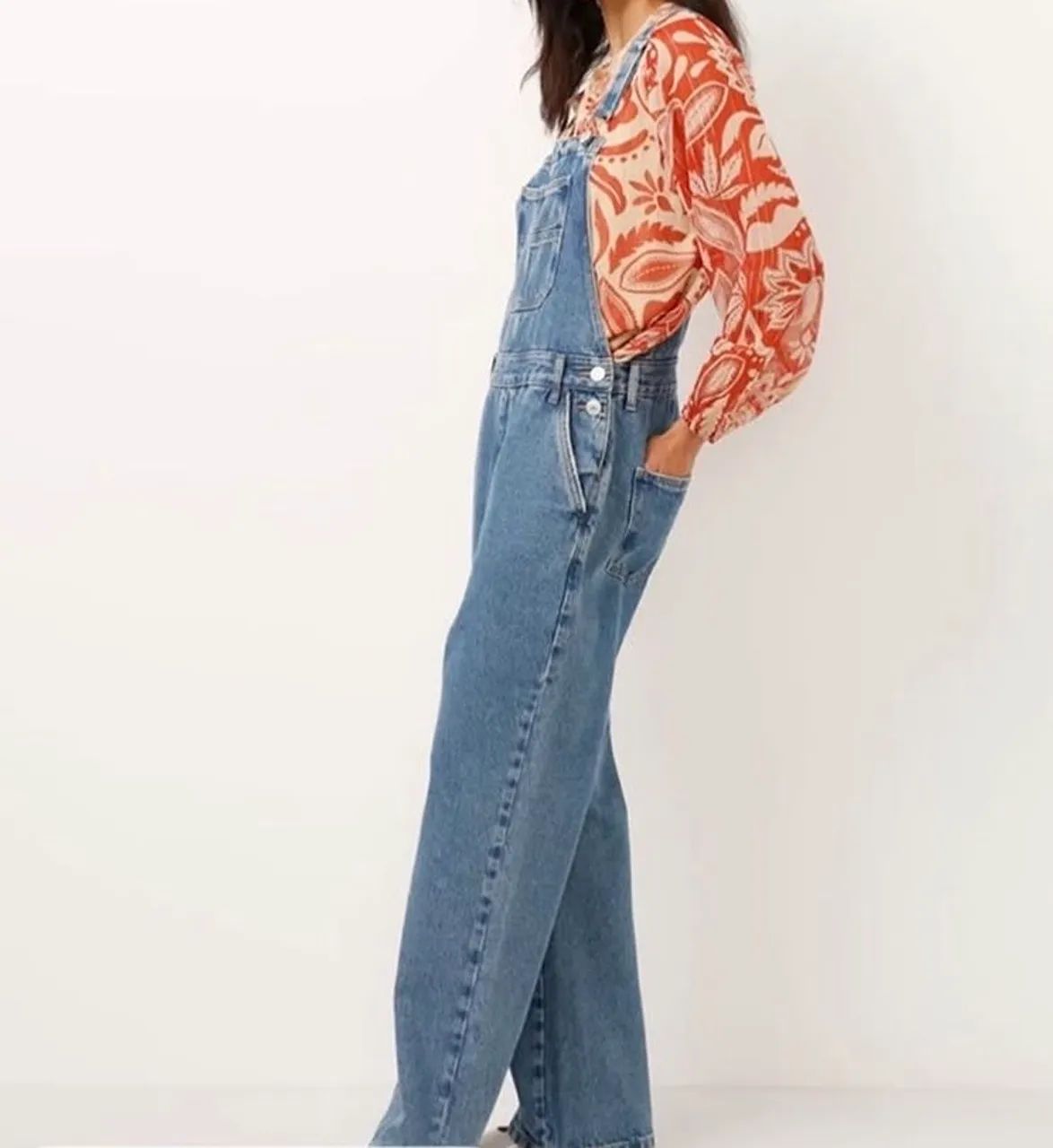 Jardineira Jeans