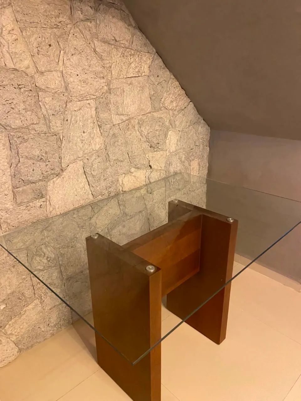 Vende-se mesa vidro e madeira 