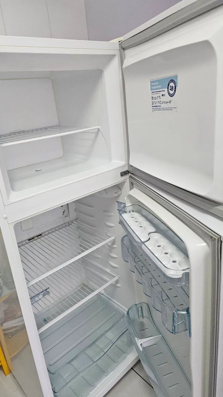 Geladeira Electrolux DC35 220Vts  - Foto 3