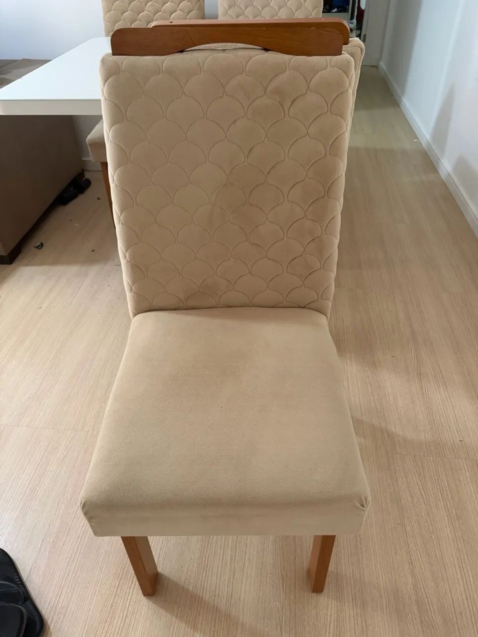 Mesa com cadeiras com tampo de vidro em estado de nova! - Foto 5