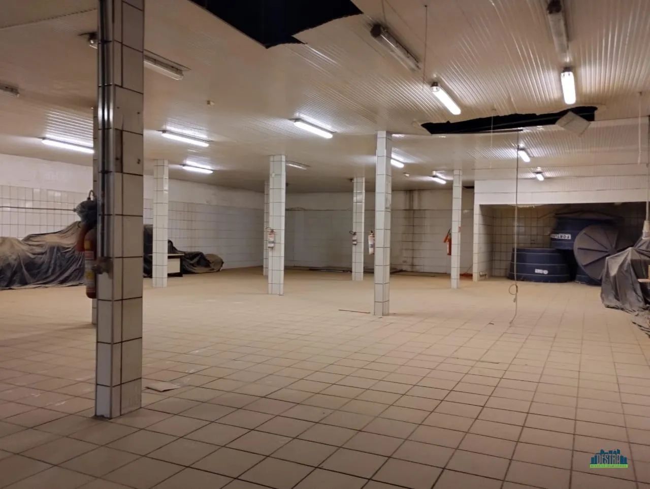 COMPRE PRÉDIO COM GALPÃO DE 900m² - Foto 3