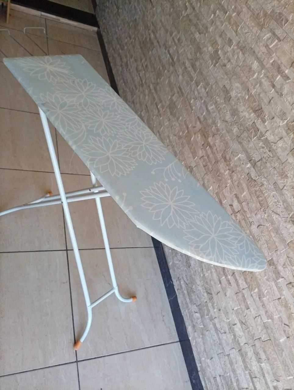 Tábua de passar roupa  - Foto 2
