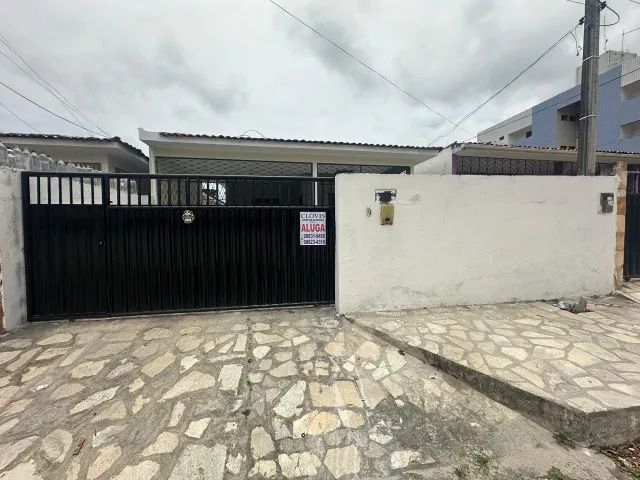 CASA BANCARIOS 3 QUARTOS - Foto 2