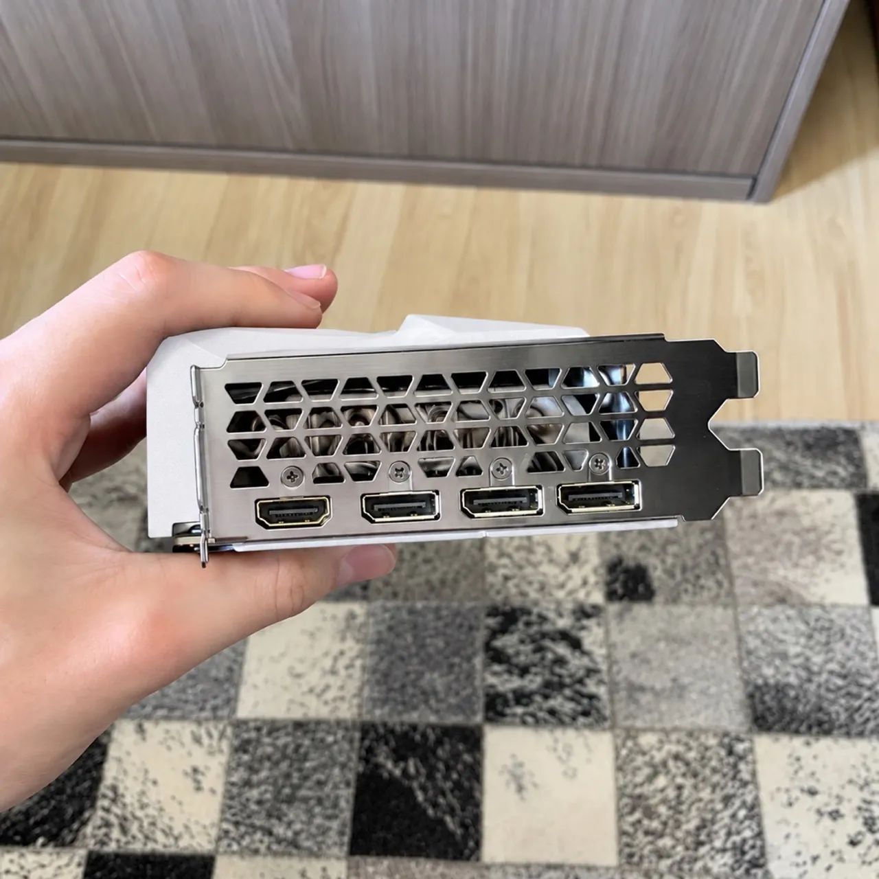 RX 7600 GIGABYTE 8GB BRANCA - Foto 4