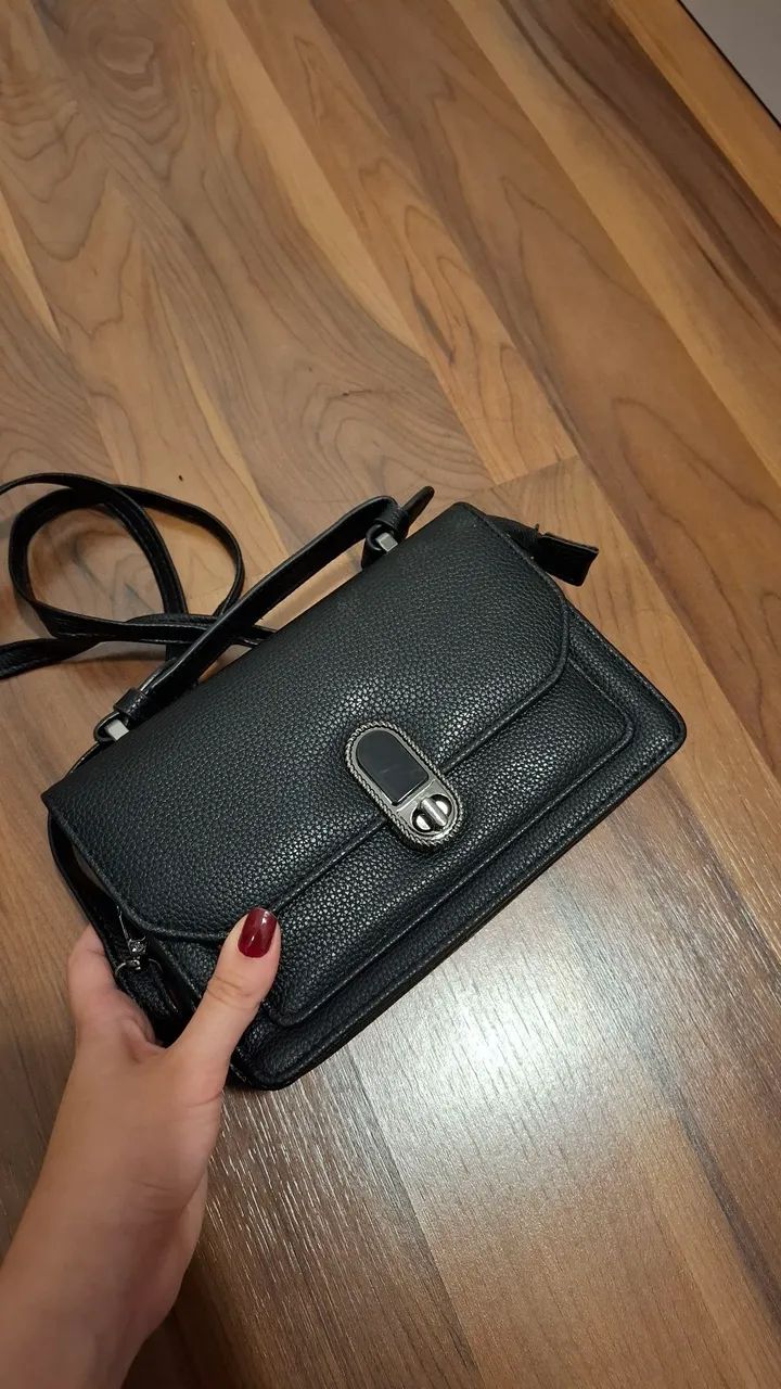 Bolsa de corino preta 