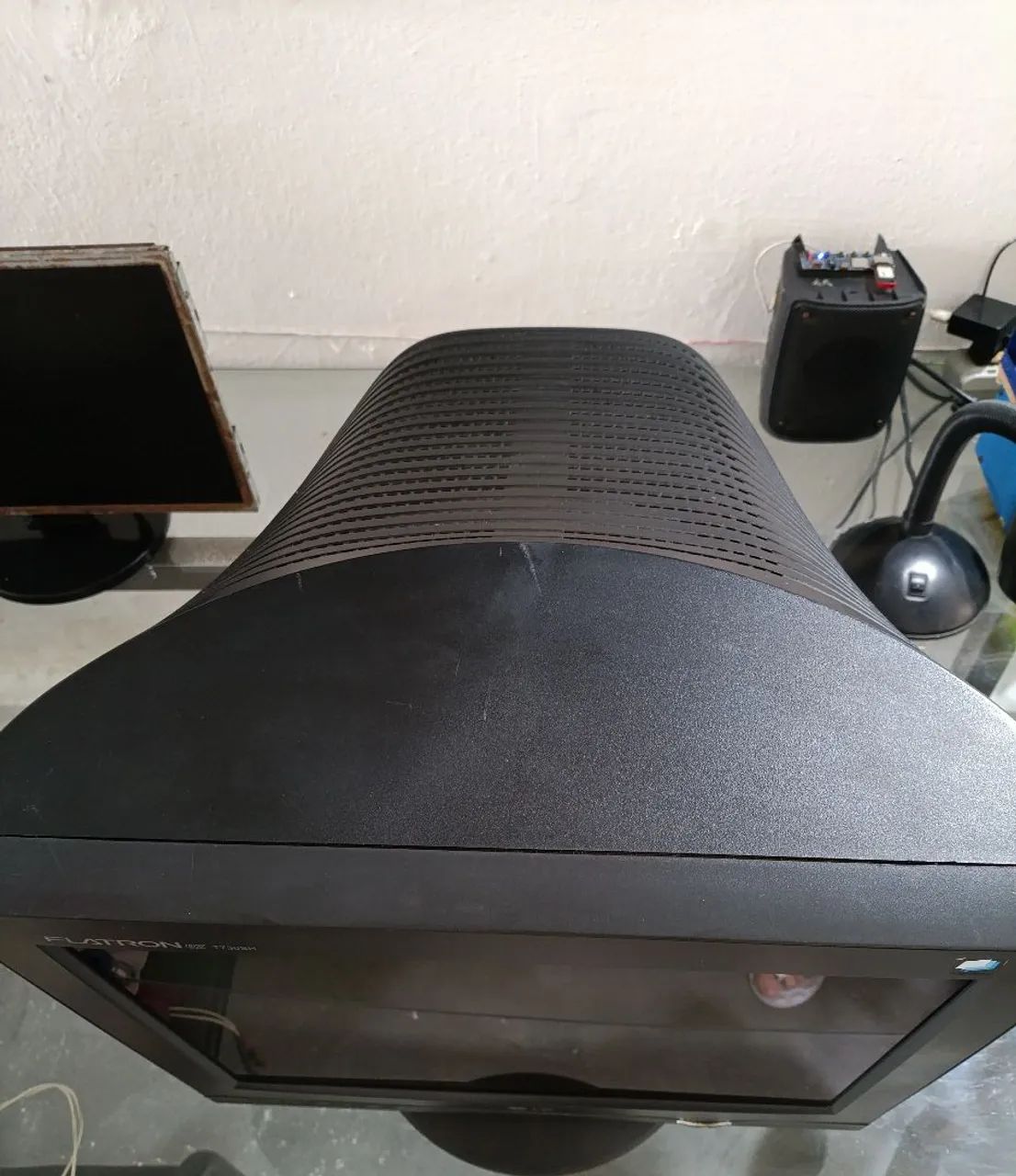 Monitor CRT 17 Polegadas Liga e não dá imagem, Bem Conservado - Foto 2