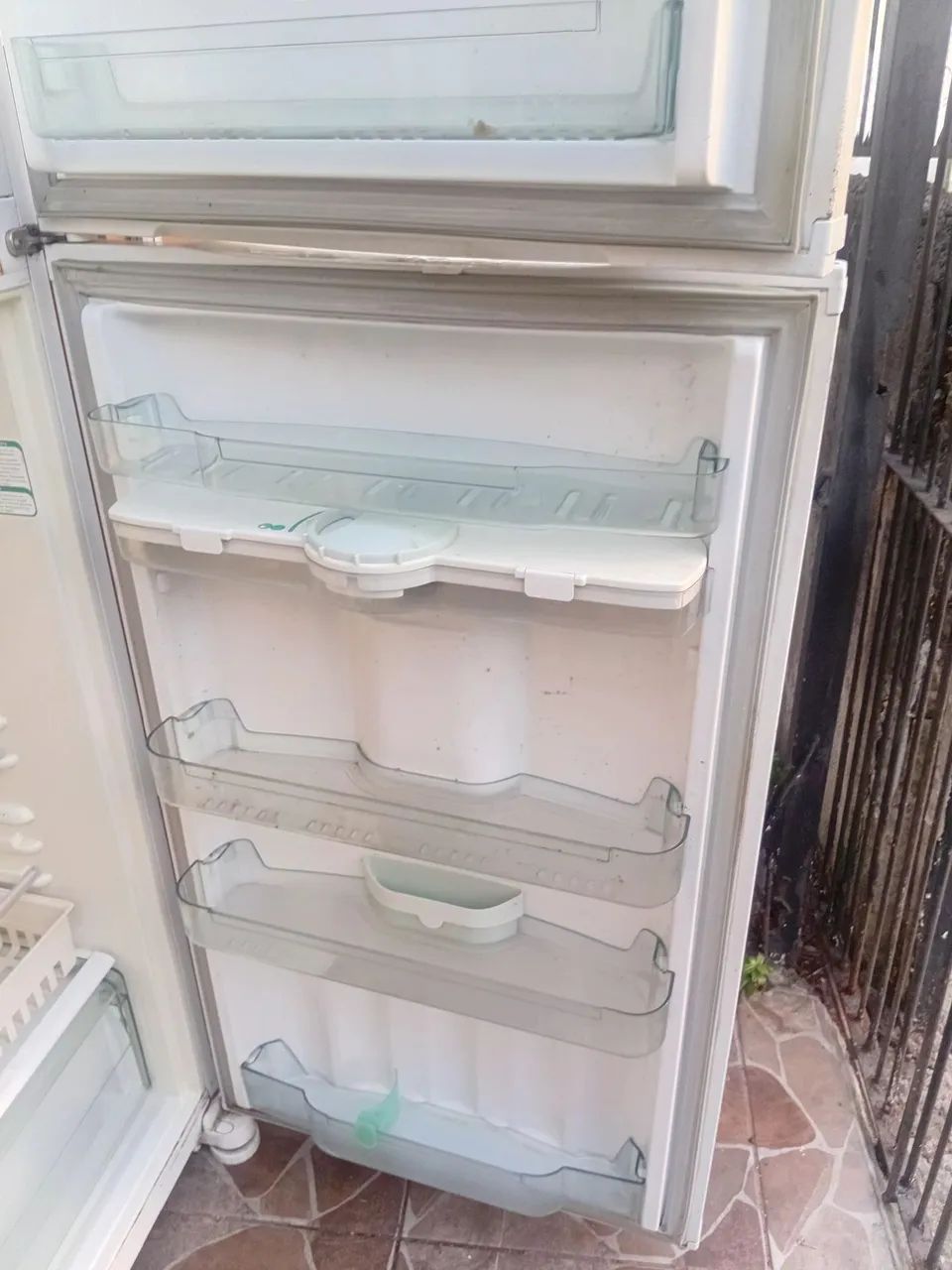 Geladeira com defeito - Foto 4