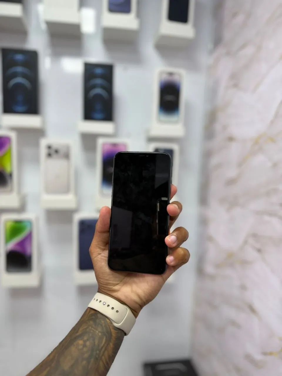 IPHONE 11 PRO MAX 64GB TELA E BATERIA  - Foto 5