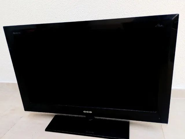 TV LCD CCE 32"