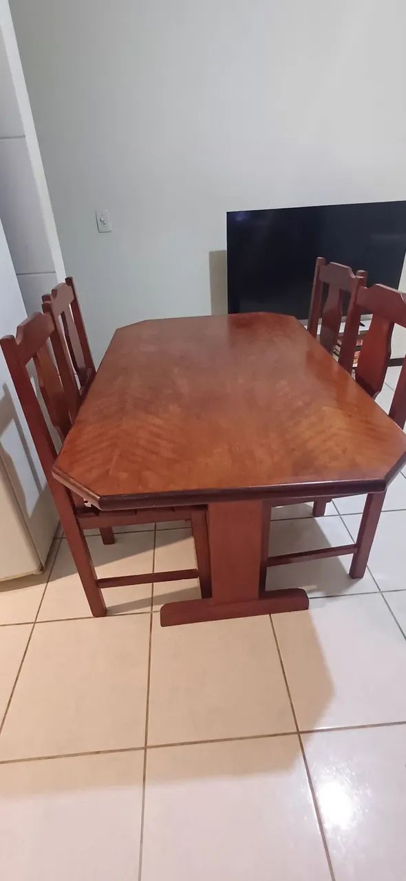 Mesa com 4 cadeiras (doação) - Foto 3
