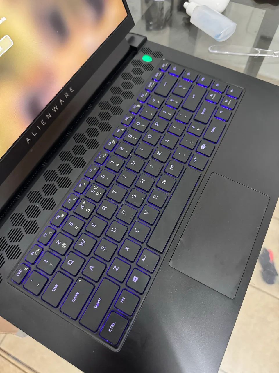 Alienware m15 r6 - Foto 3