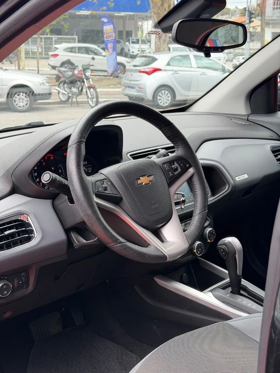 Chevrolet Onix Activ 1.4 8V Flex Aut. 4P 2019 - Foto 4