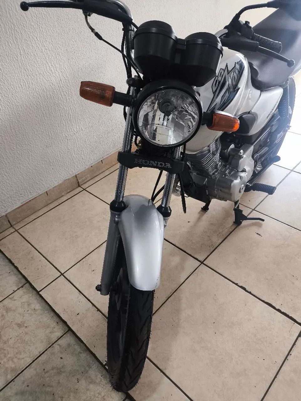 Titan 125 Es - Foto 4