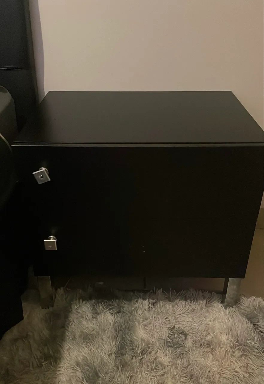 Vende-se criado mudo de madeira  - Foto 3