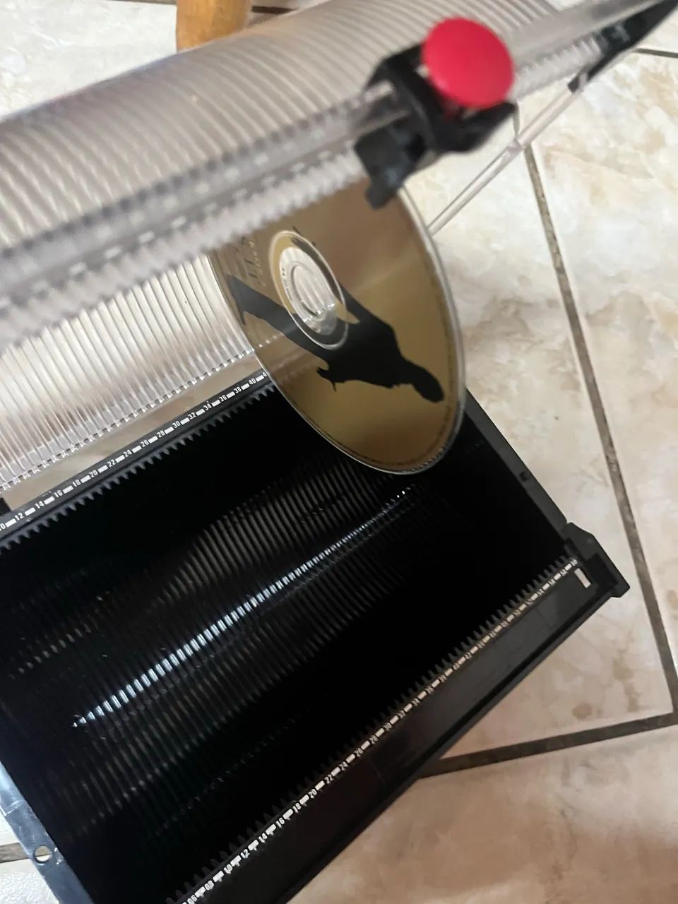 PORTA CD / DVD até 60 discos JUSTWARE - Foto 4