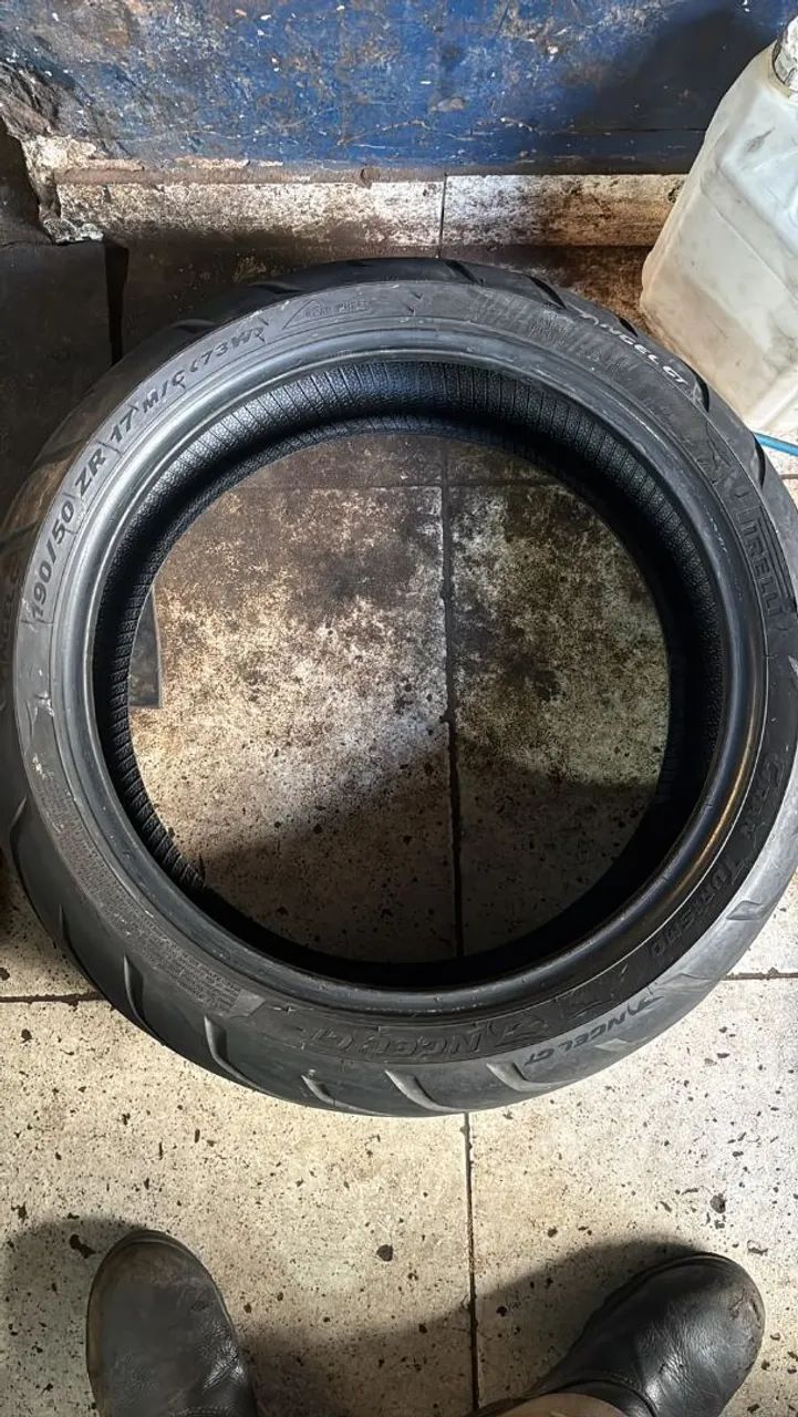 Par de Pneus Pirelli 