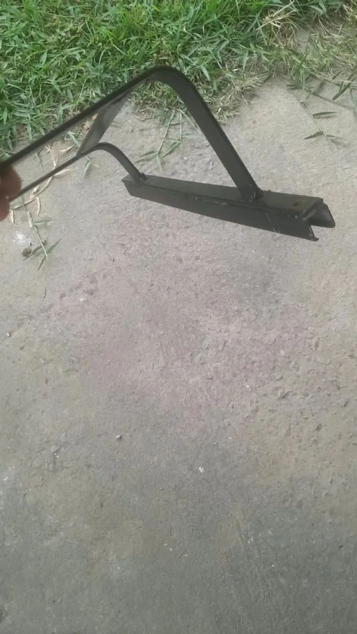 Suporte de correr com baú da mottu - Foto 3