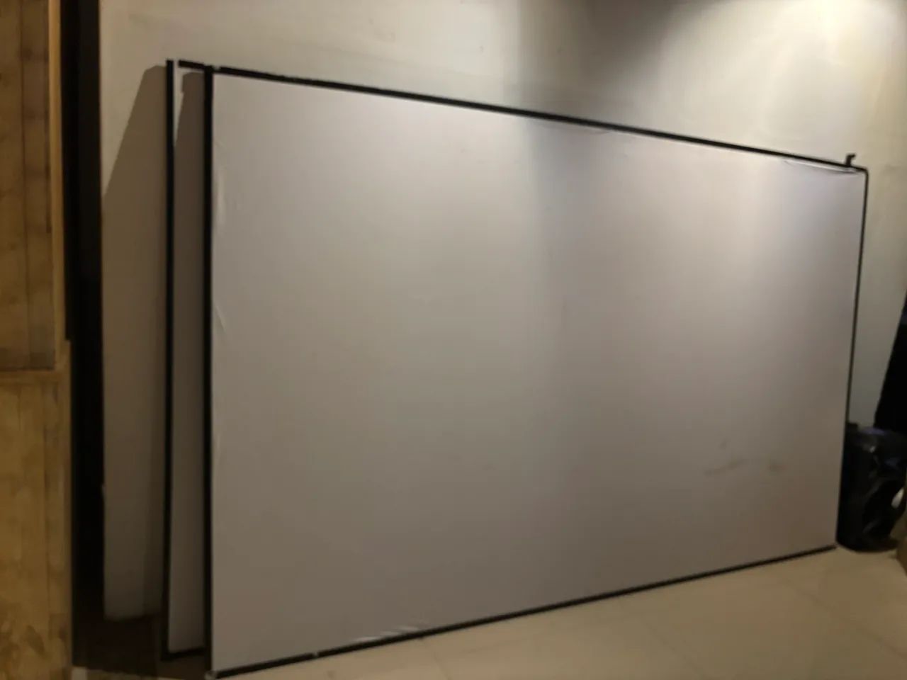 Tela para projetor 