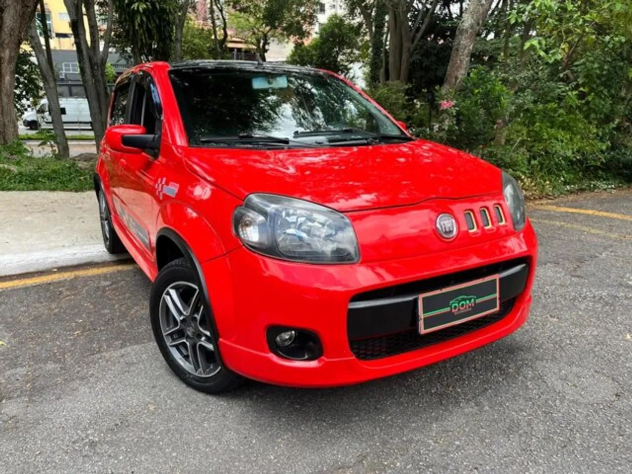 Fiat Uno Sporting 1.4 EVO Fire Flex 8V 4P 2013