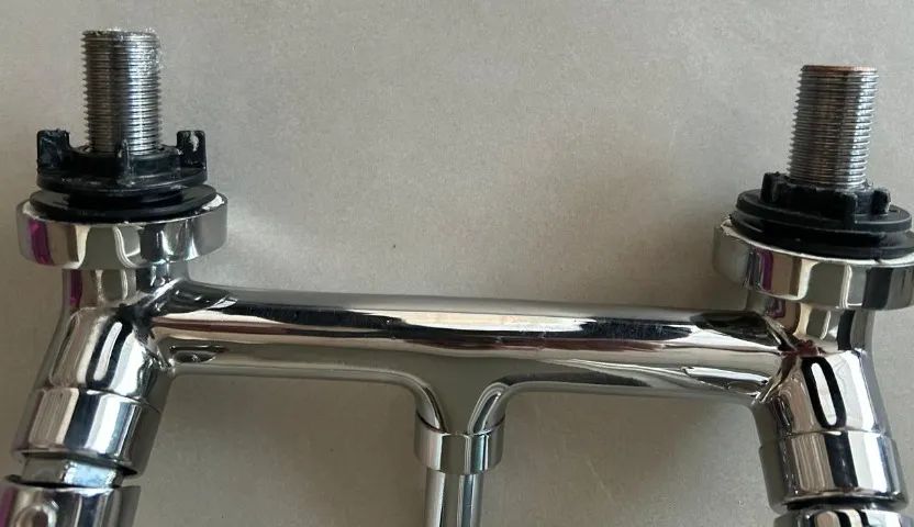 TORNEIRA BICA MOVÉL DE MESA PARA COZINHA MARCA LORENZETTI MISTURADOR  - Foto 4