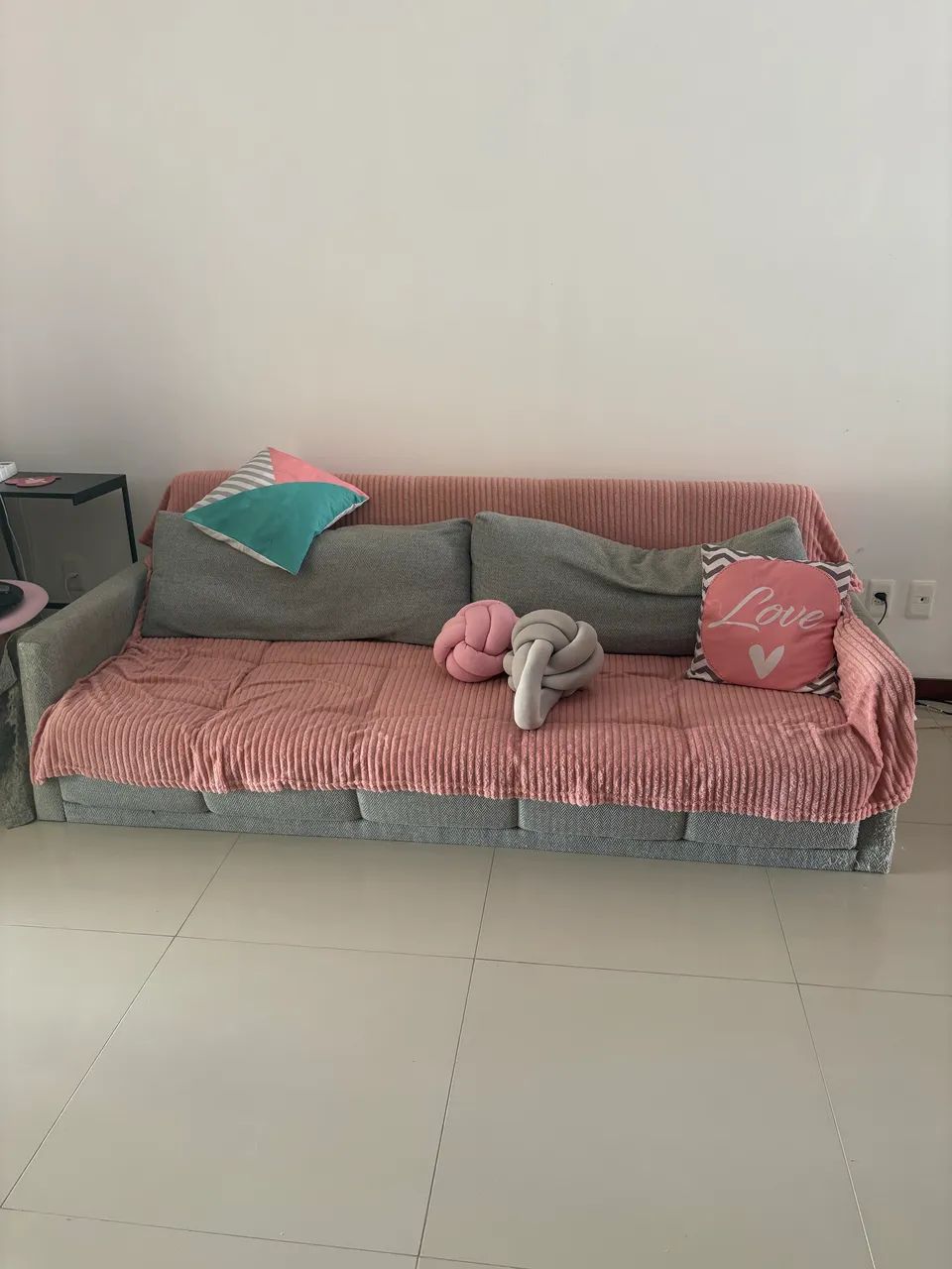 Sofá grande 3 lugares 