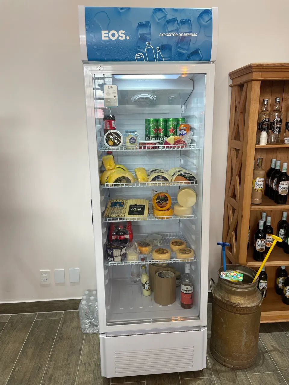 Geladeira expositora 