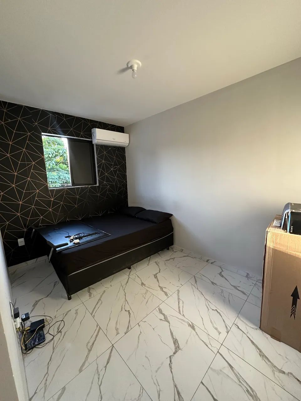 Cama box + colchão 