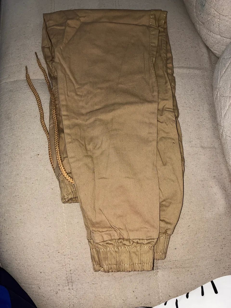 Calça jogger bege, P e M - Foto 2
