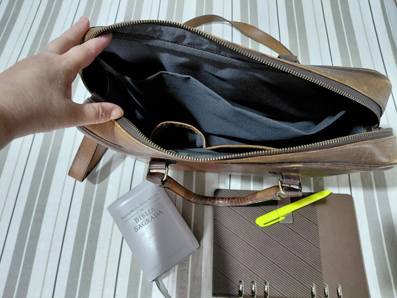 Bolsa em couro legítimo marrom - Foto 5