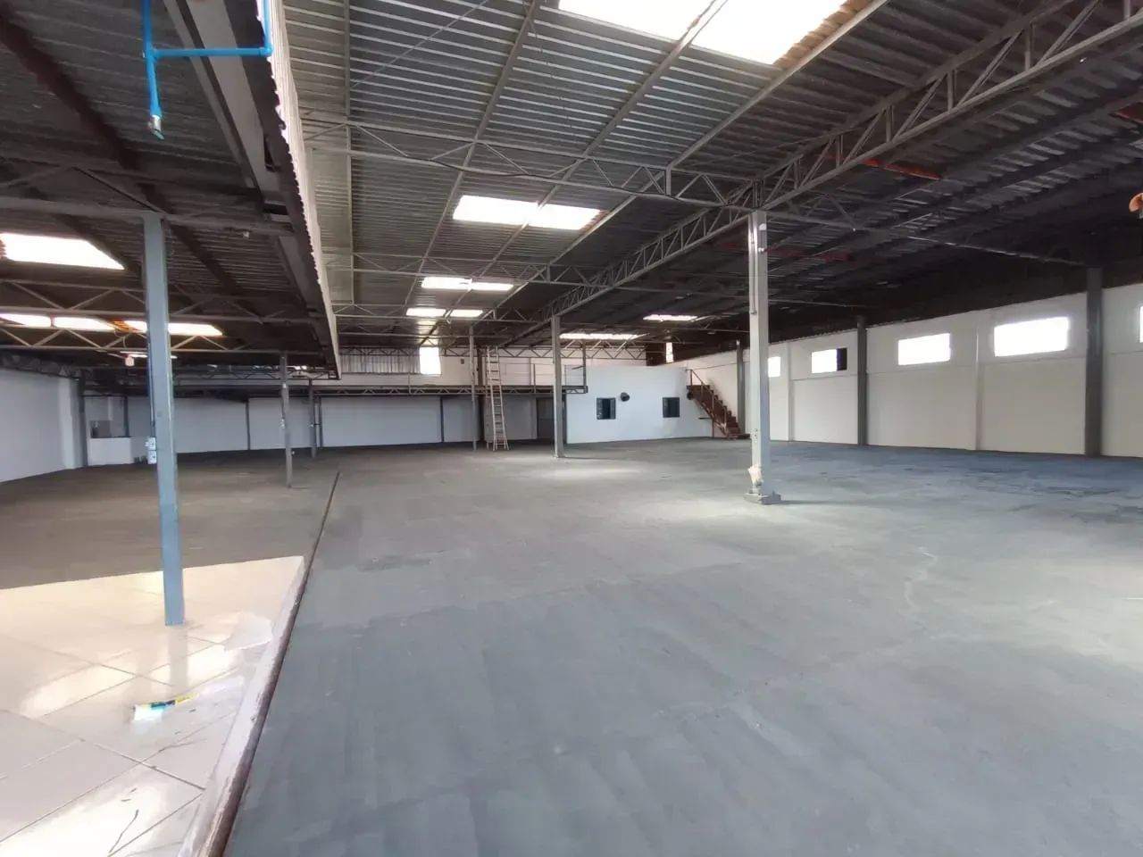 SALÃO COMERCIAL NO BAIRRO PIRATININGA - Foto 2