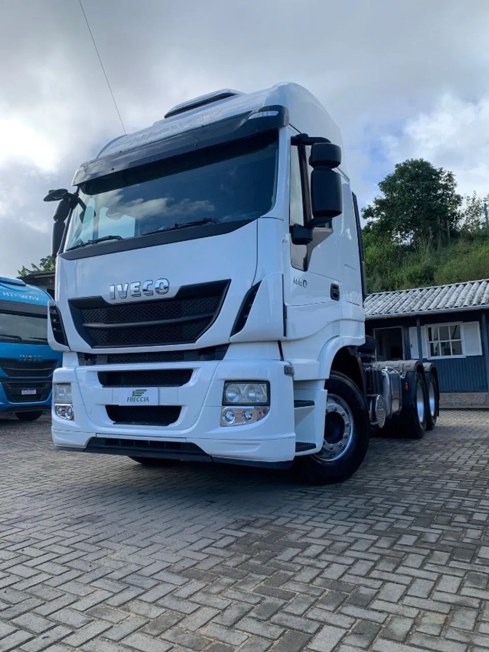 Iveco Hi-Way 440 6x2 - Foto 2