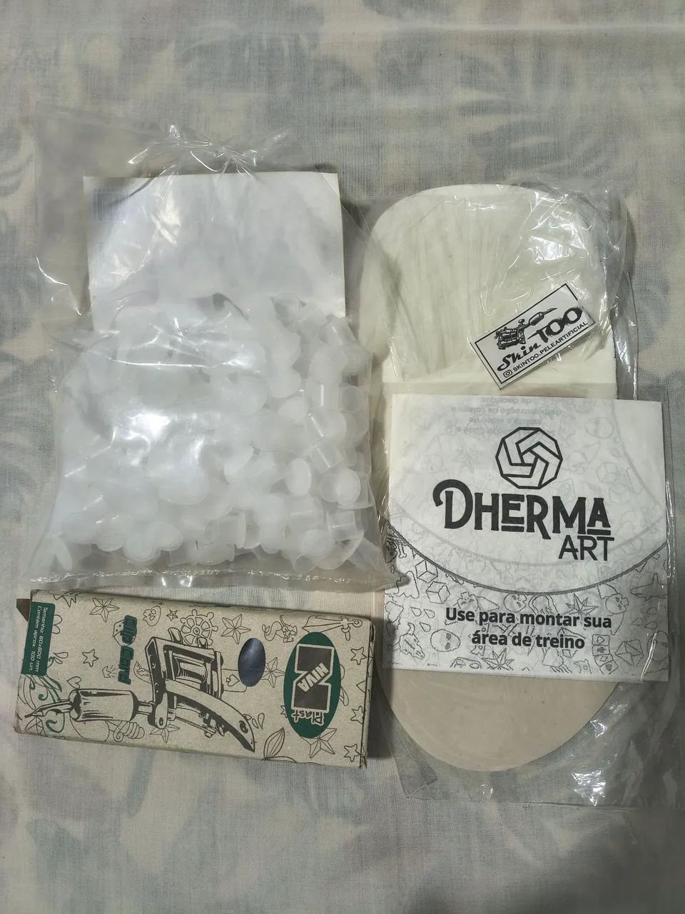 Kit 2 peles sintéticas + batoques M + protetor clip cord