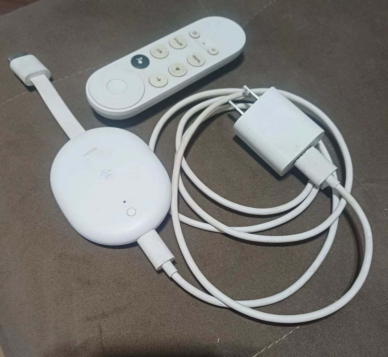 Vendo um Chromecast seme novo 