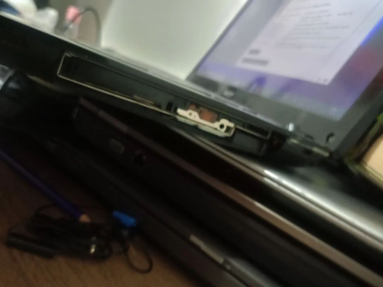 Notebook Acer i5 4 GB RAM HD 500 carcaça com detalhes - Foto 5