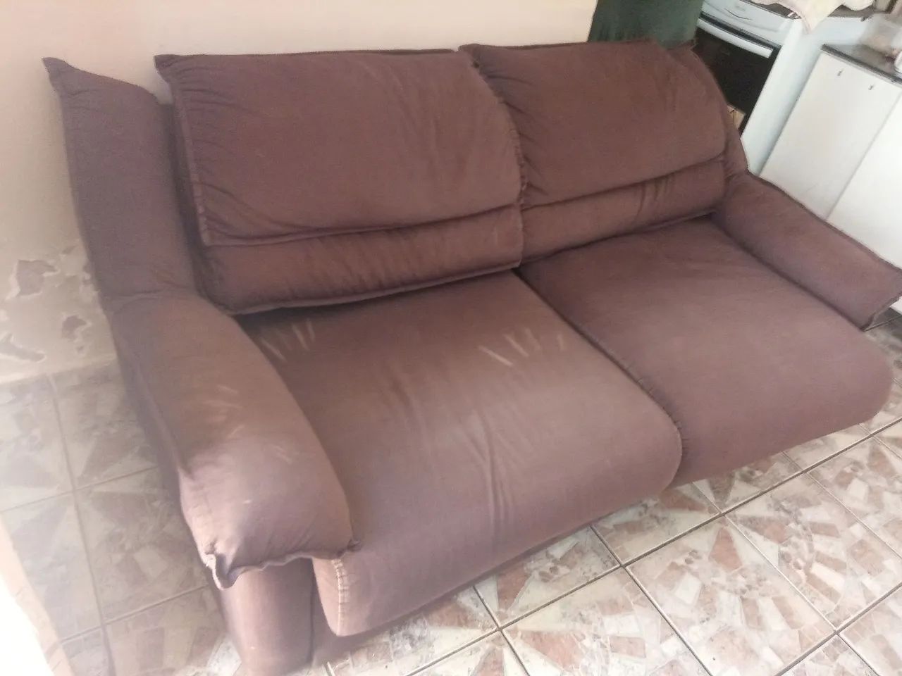 Vendo uma sofá cama pouco usada, retirar no local  - Foto 2