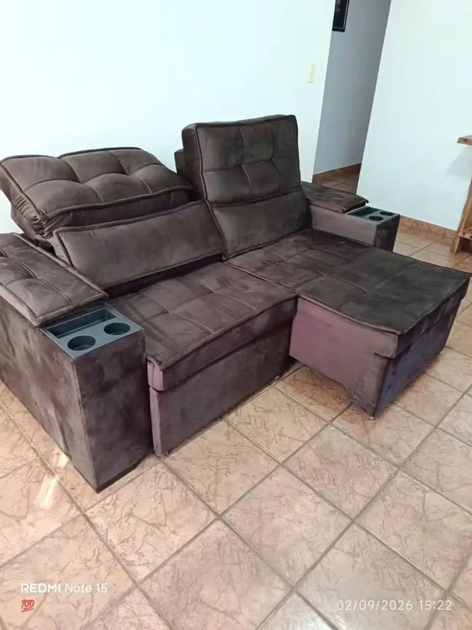 Sofá retrátil e reclinável novo  - Foto 3