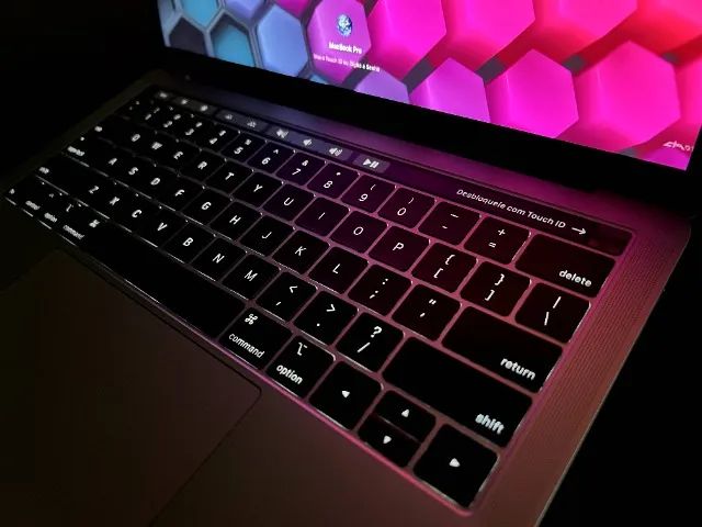 MacBook Pro 2019 16GB 1TB - Foto 3