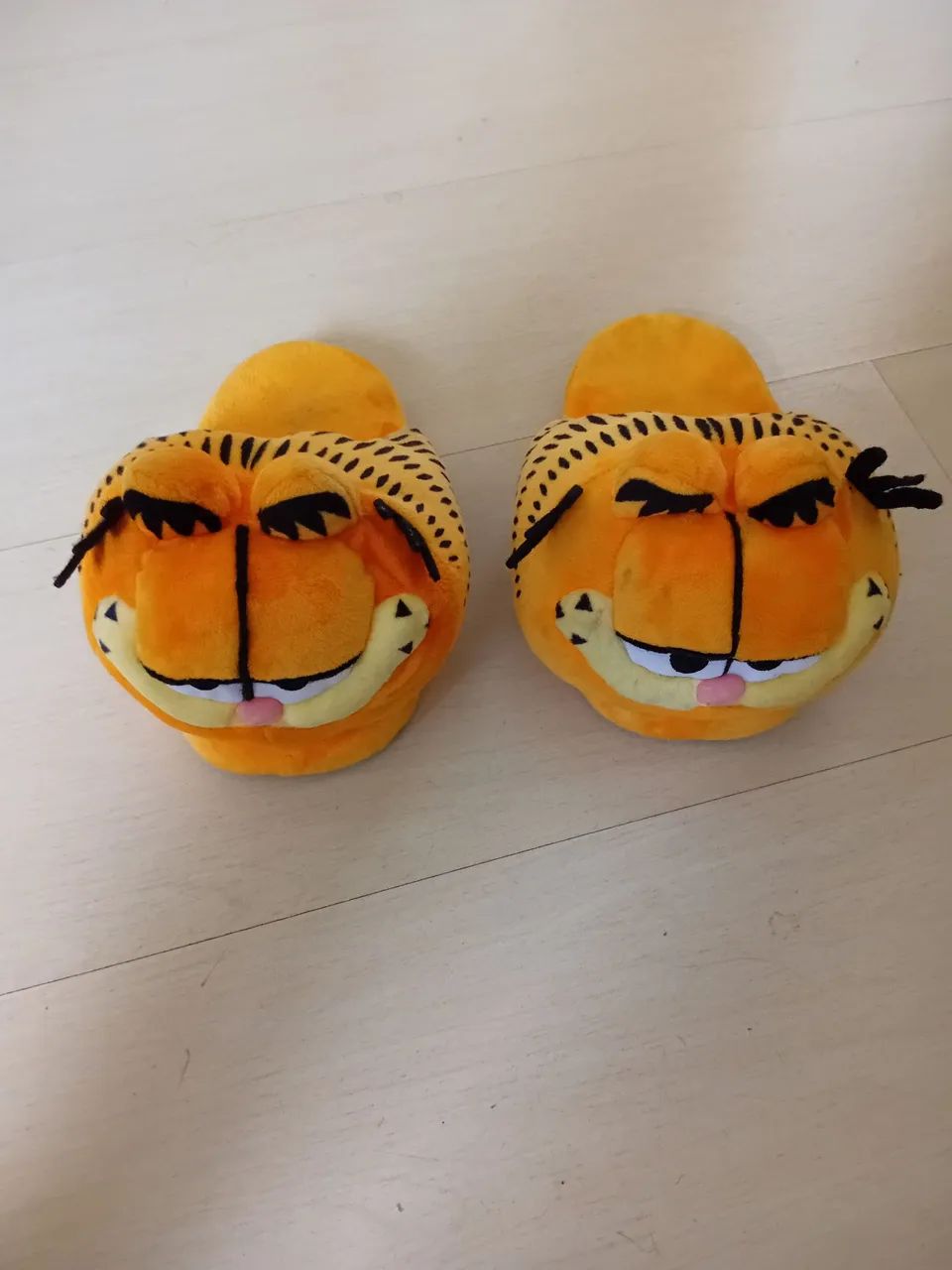 Pantufa do Garfield  nr 33/34 