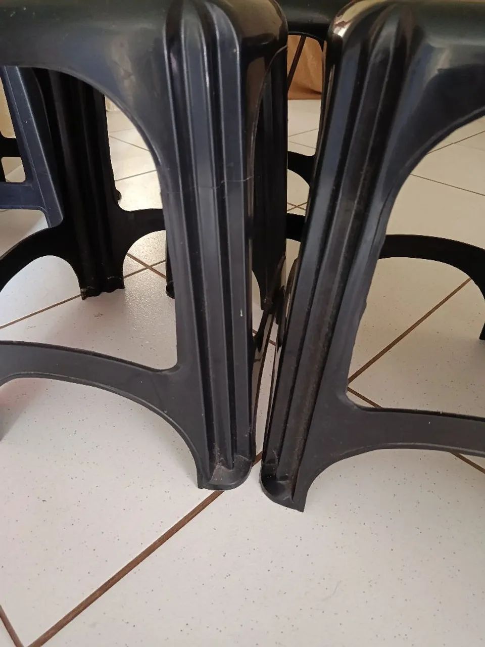 Bancos de plástico resistente  - Foto 2