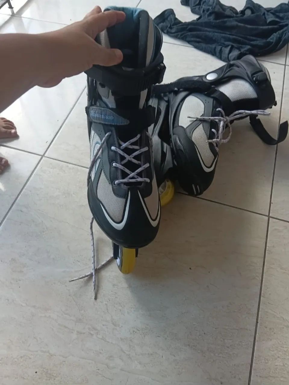 Patins quase novo 