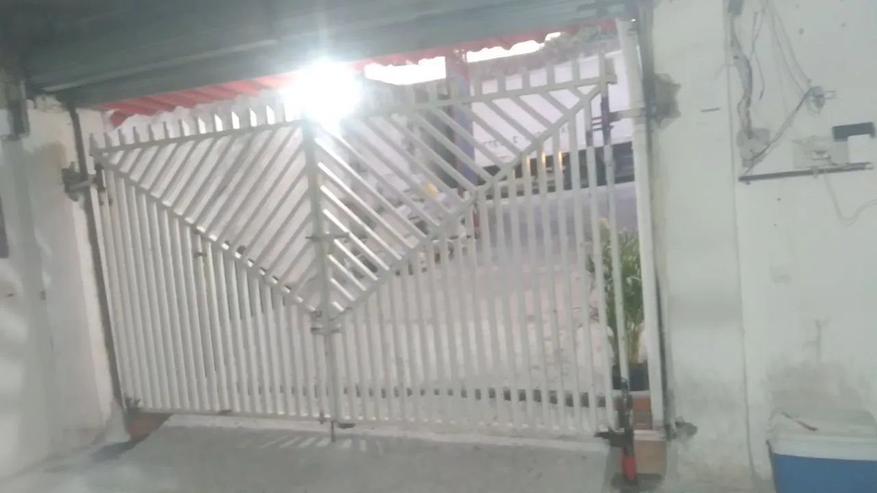 COBERTURAS  E  PORTÕES  - Foto 2