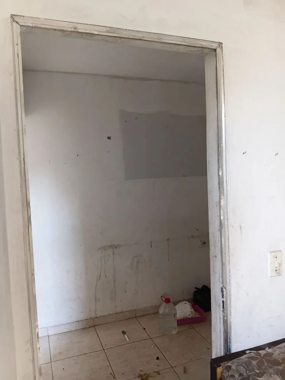 Vendo uma casa 