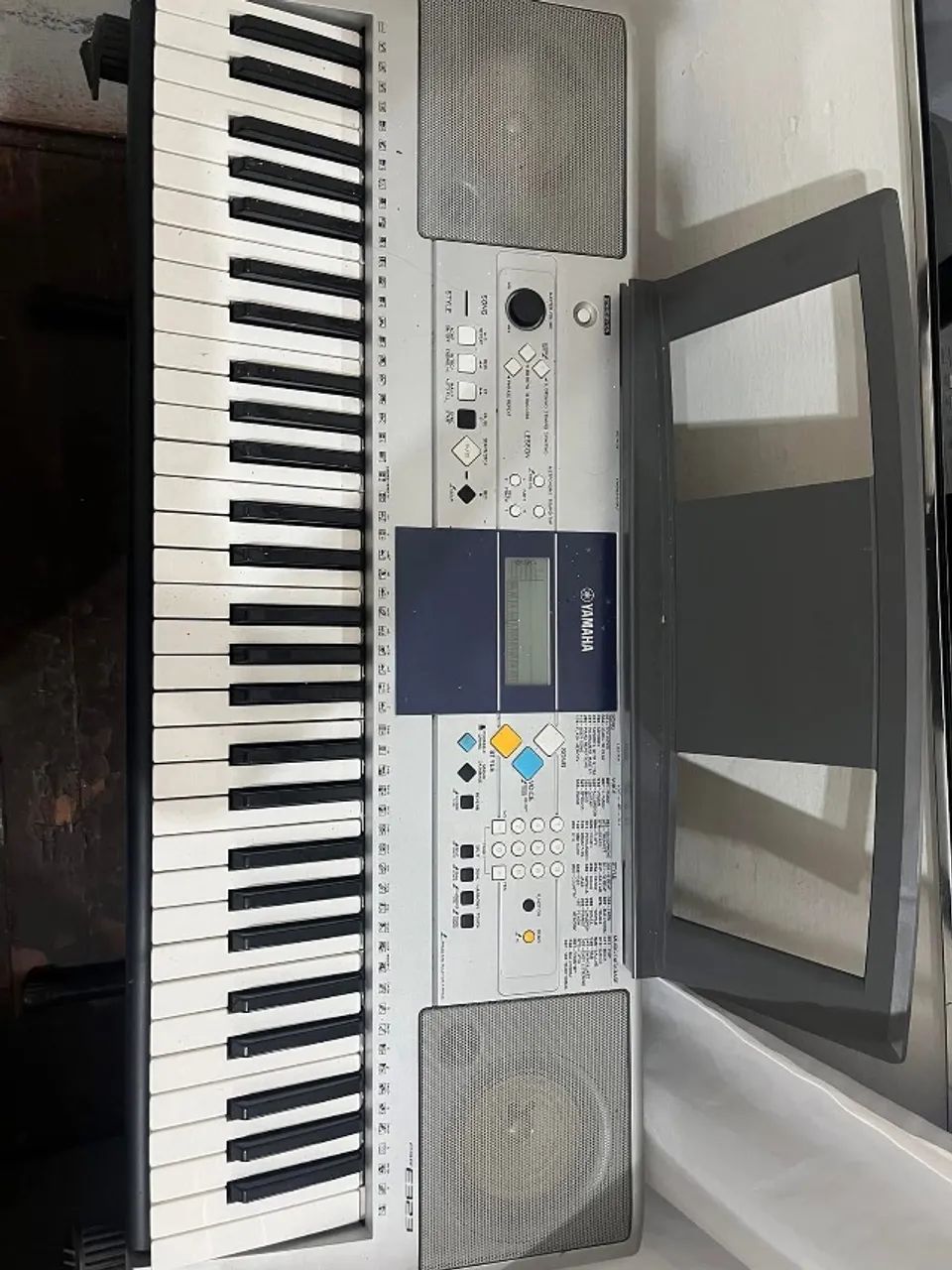 Teclado Yamaha PSR-E323 - Foto 2