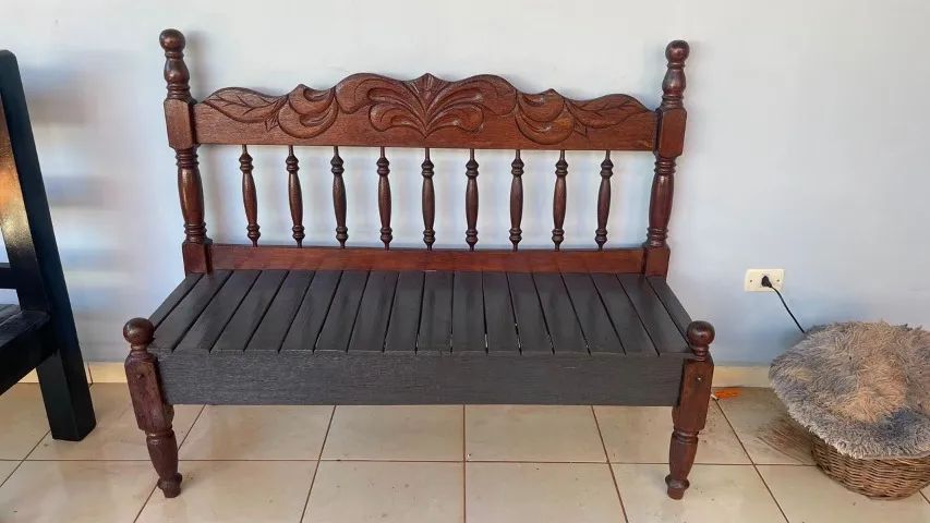 Banco Artesanal em Madeira Maciça (Peça Única) - Foto 4