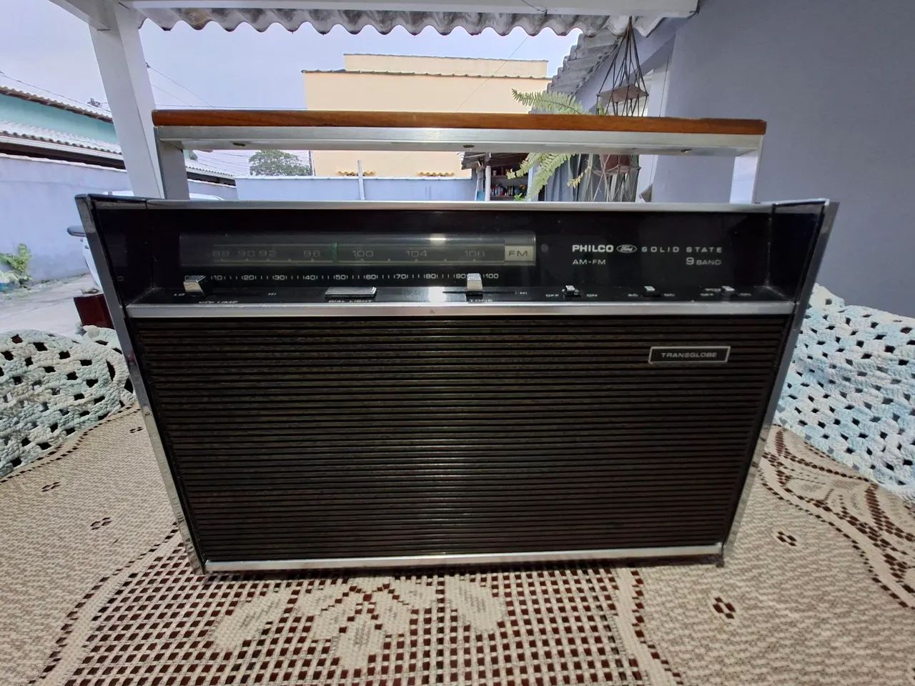Rádio Philco Transglobe 9 faixas.
