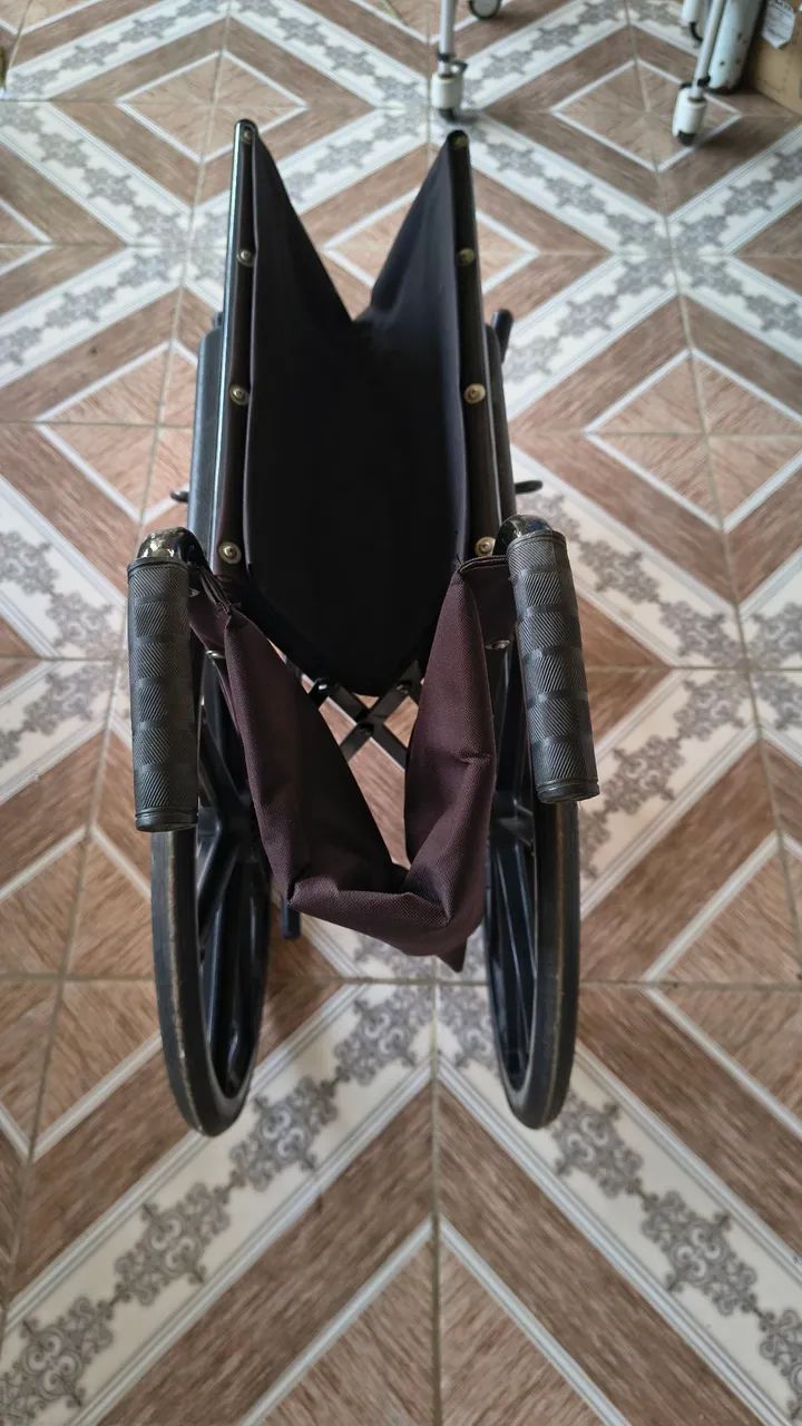 Cadeira de Rodas  - Foto 3