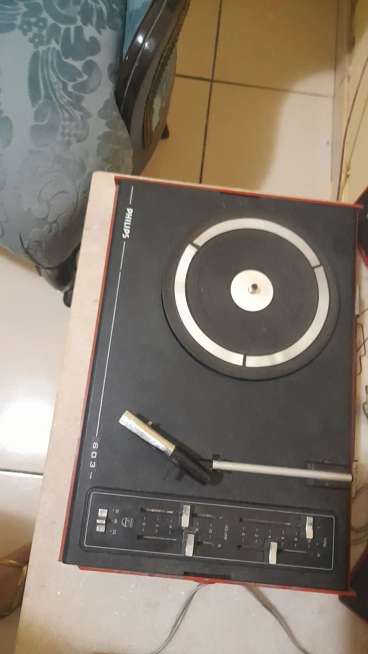 Radiola Antiga -Precisa de reparo!!! - Foto 2