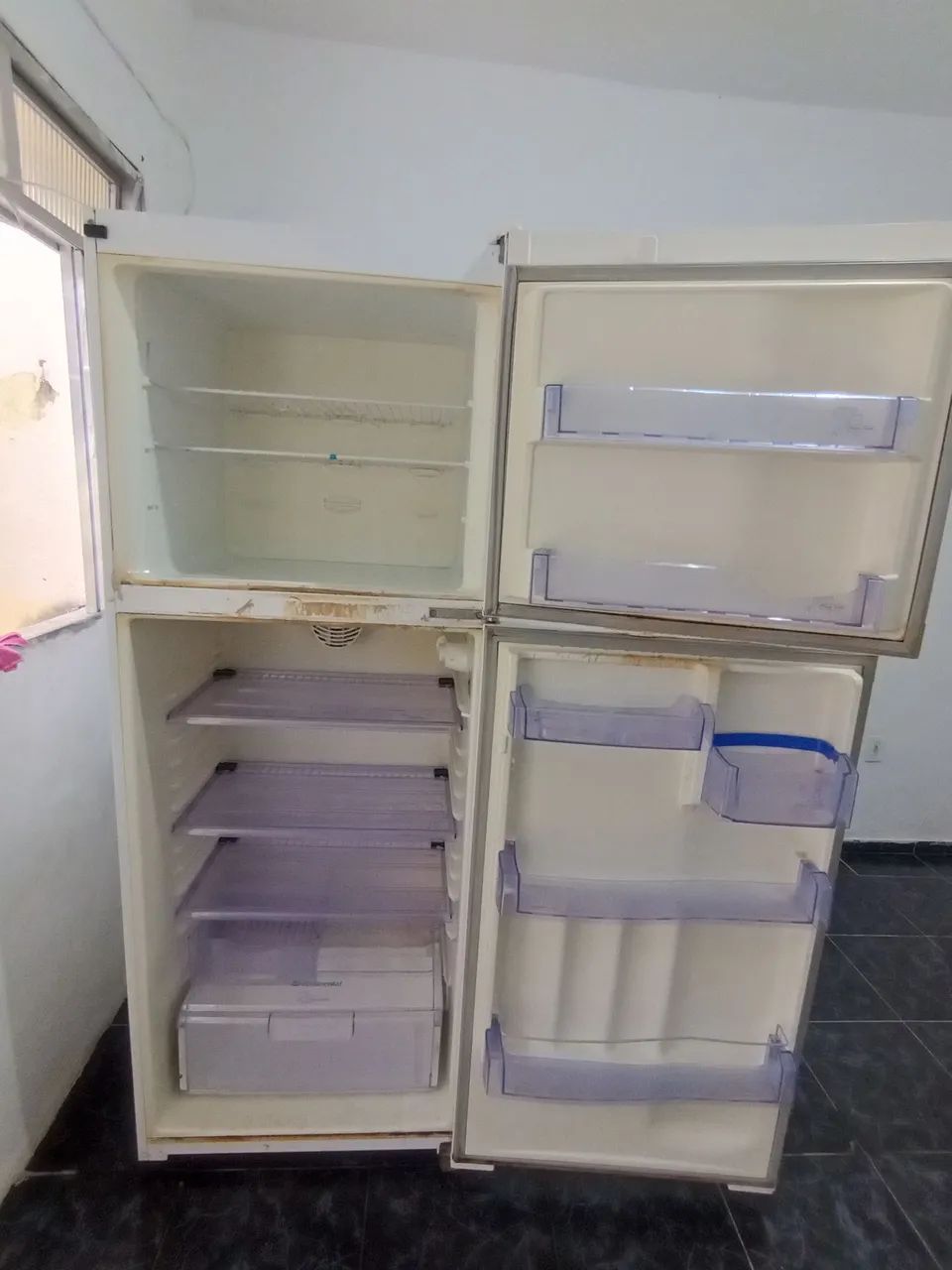 Geladeira com defeito  - Foto 2