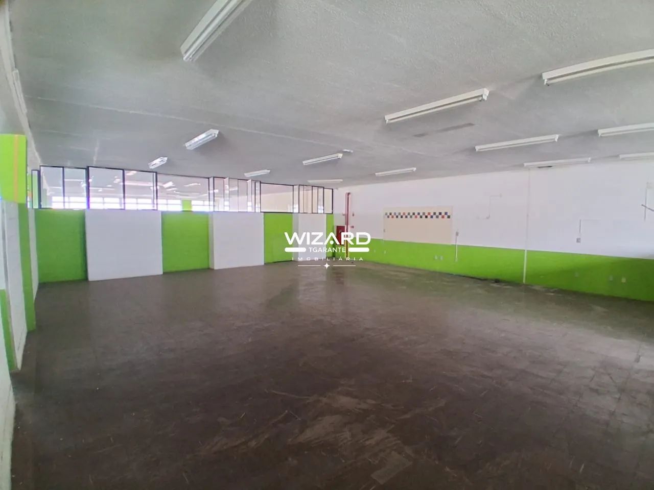 Salão Comercial para aluguel com 600m² no centro de Amparo/SP - Foto 2