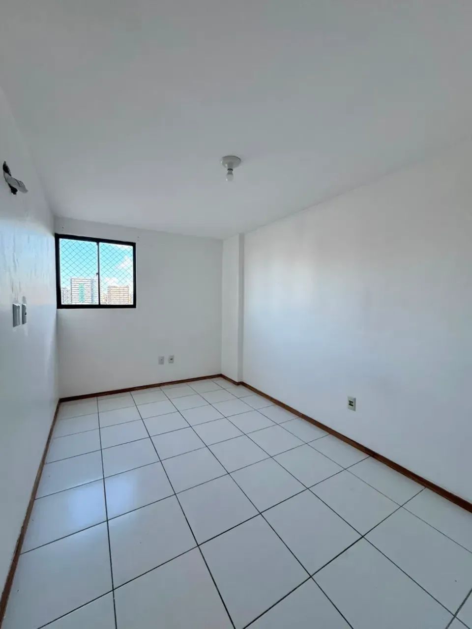 Alugo Apto de 3 quartos+ varanda com 90 m² na Jatiúca - Foto 3